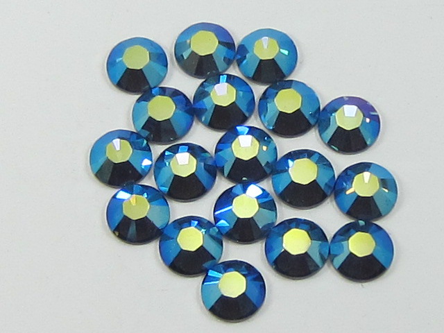 18 pcs. 34ss MONTANA AB FLATBACK European Rhinestones